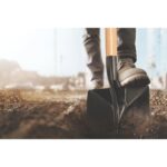 PA DE BICO METALICA 459/30, COM CABO DE MADEIRA DE 120 CM TRAMONTINA - Imagem 2