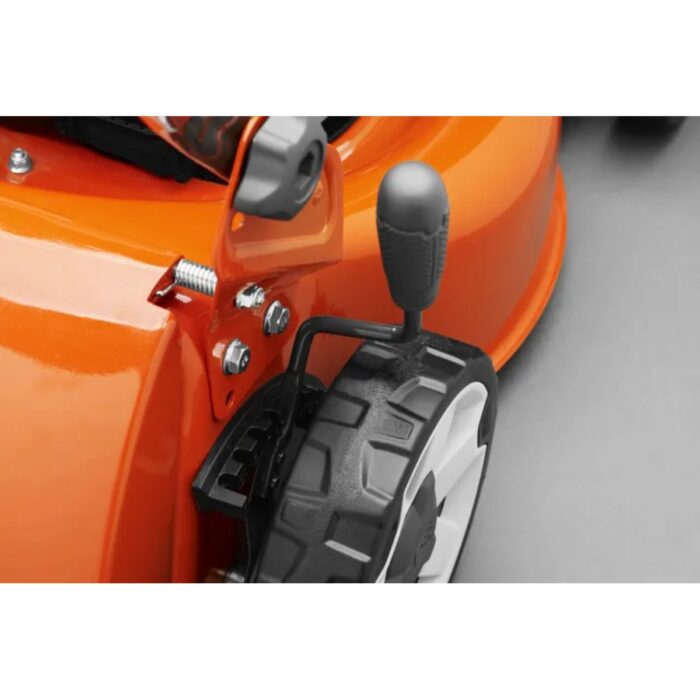 Cortador de Grama Husqvarna LC 151S Gasolina tracionado com recolhedor lâmina de 51cm - Imagem 5