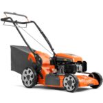 Cortador de Grama Husqvarna LC 151S Gasolina tracionado com recolhedor lâmina de 51cm